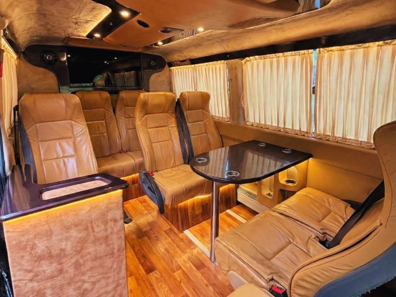 Mercedes-Benz VIP Minibus